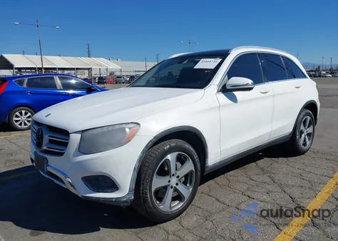 2017 Mercedes-Benz Glc 300 z USA, uszkodzony, nr VIN WDC0G4JB5HF135089